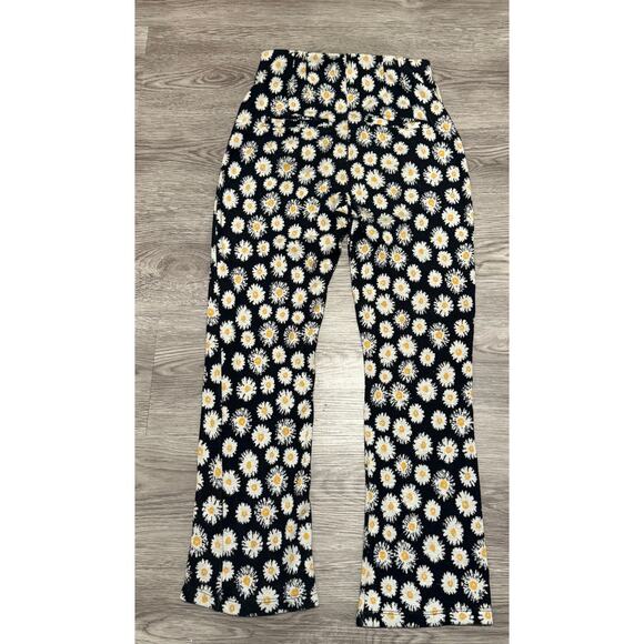 Free People Womens Daisy Print Black Knit Cropped Flare Pants 2 Boho Cottage - Picture 2 of 7